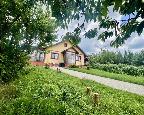 Vila cu 4 camere si 2 bai, 856mp de teren, de vanzare in Dancas