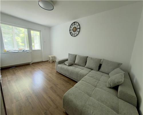 Apartament 3 camere, Dispecer, etaj intermediar