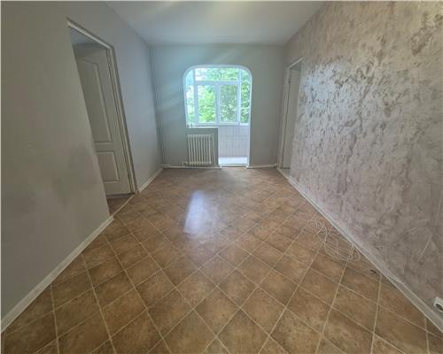 Apartament 2 camere de vanzare