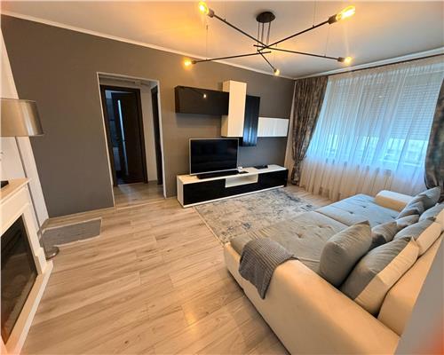 Apartament cu 3 camere decomandat Alexandru 74 mp