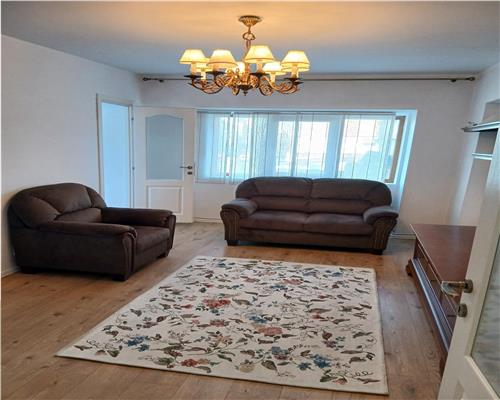Apartament cu 4 camere si 2 bai  Zona Pacurari