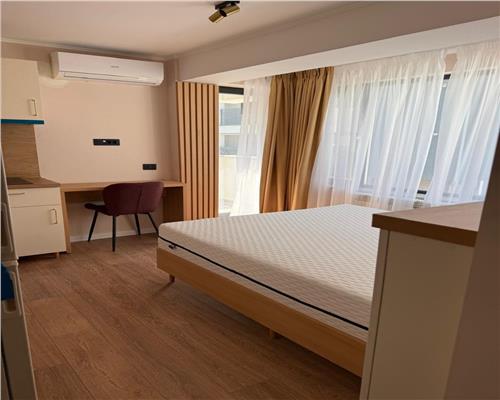 Garsoniera tip studio prima chirie Targusor  Zona Copou, vis-a-vis Pracul Expozitiei
