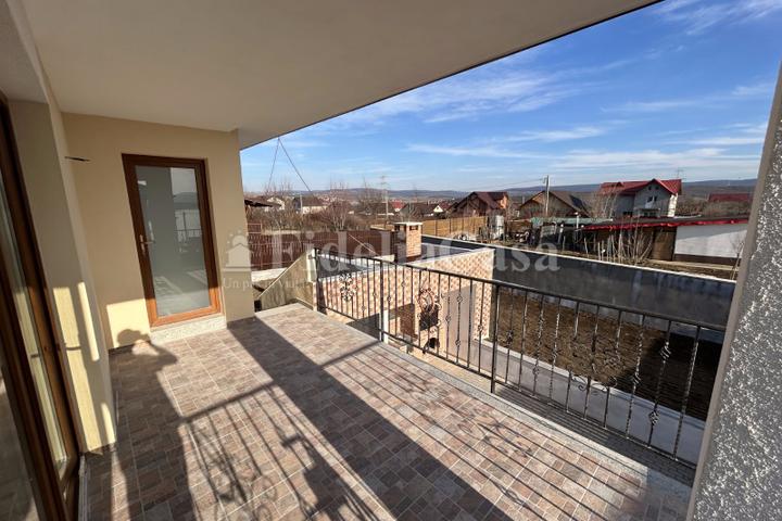 Vila cu 6 camere de vanzare in Ciurbesti – foto 3