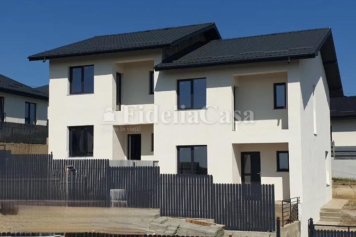 Vila de vanzare Valea Lupului