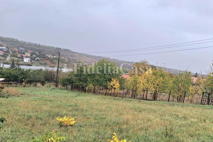 Teren de vanzare Rediu