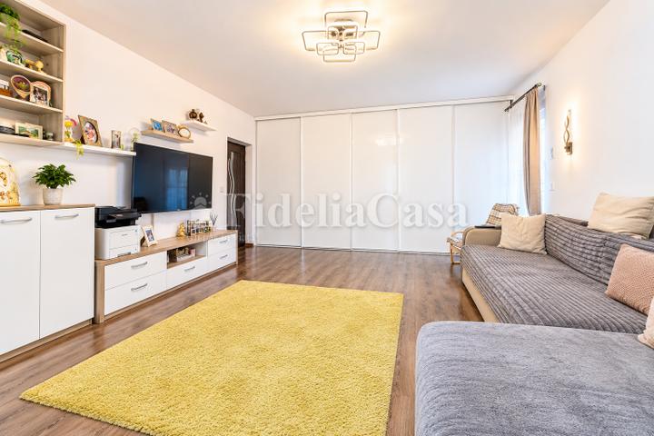 Apartament 3 camere 106 mp Rond Pacurari -Rediu