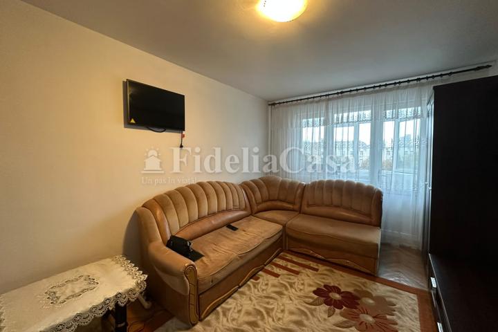 Apartament cu 2 camere, decomandat, 50 mp, etaj intermediar - Podu Ros – foto 2