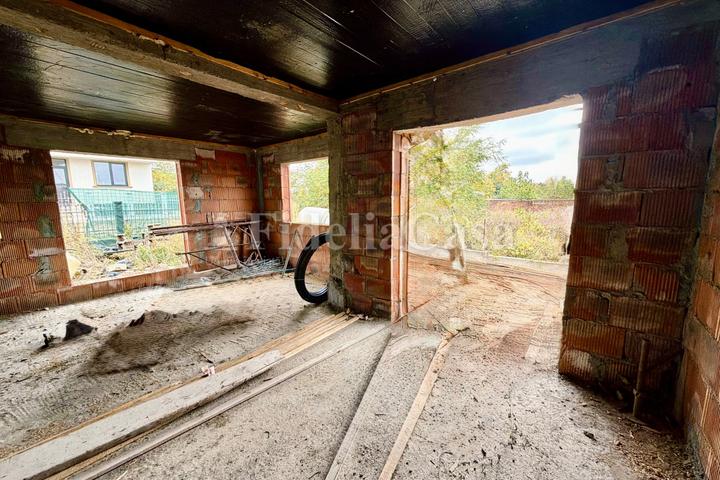 Vilă Individuală în Stadiul „La Roșu” sau „La Cheie” în Vișan, Com. Bârnova, Jud. Iași – Teren 500 mp, 4 Camere – foto 3