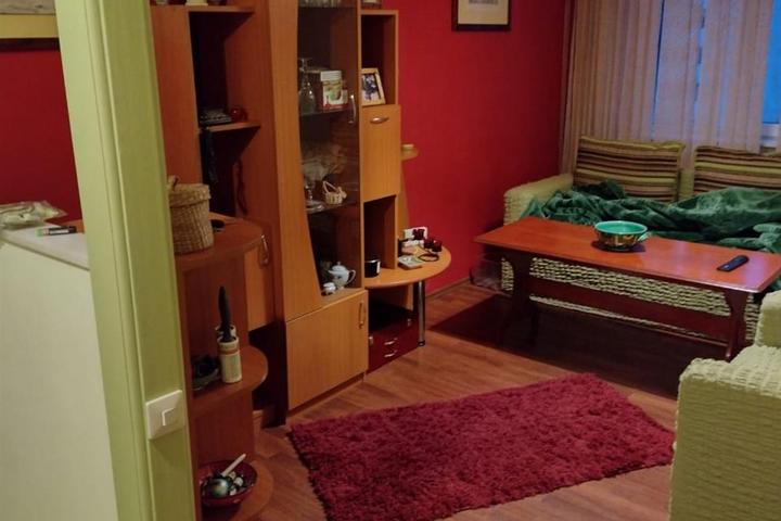Apartament 4 camere de vanzare Alexandru cel Bun