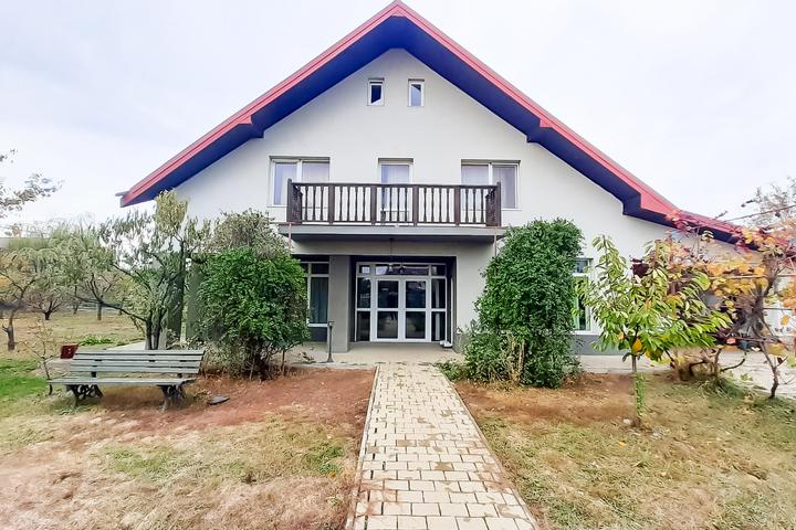 Vila de vanzare Valea Lupului