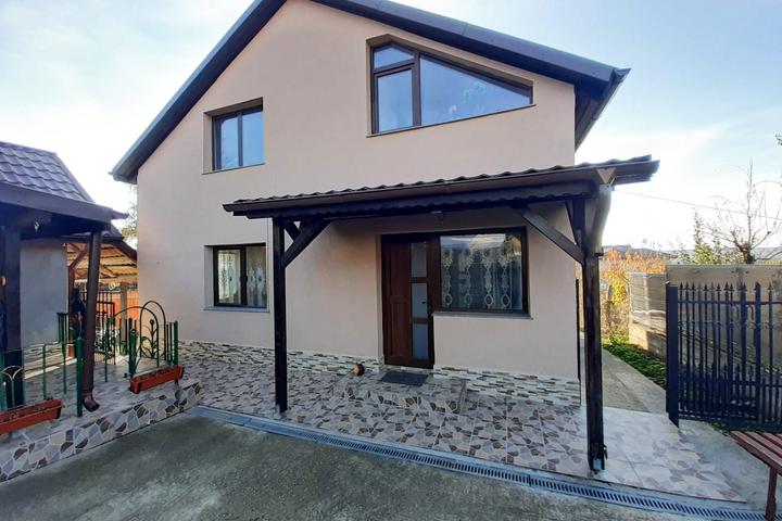 Vila de vanzare Valea Lupului