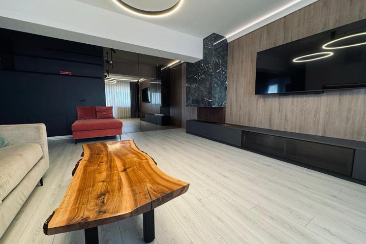 Apartament lux de vanzare Tatarasi