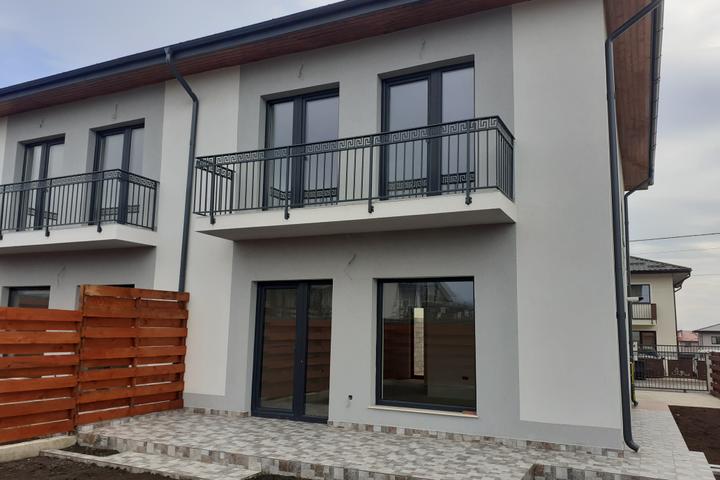 Vila de vanzare Valea Lupului