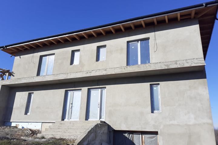 Vila de vanzare Rediu