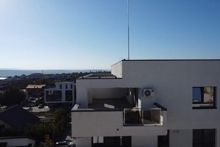 Apartament 3 camere de vanzare Valea Lupului