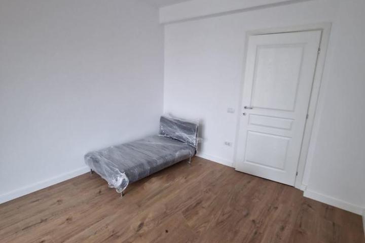 Apartament 3 camere de vanzare Pacurari