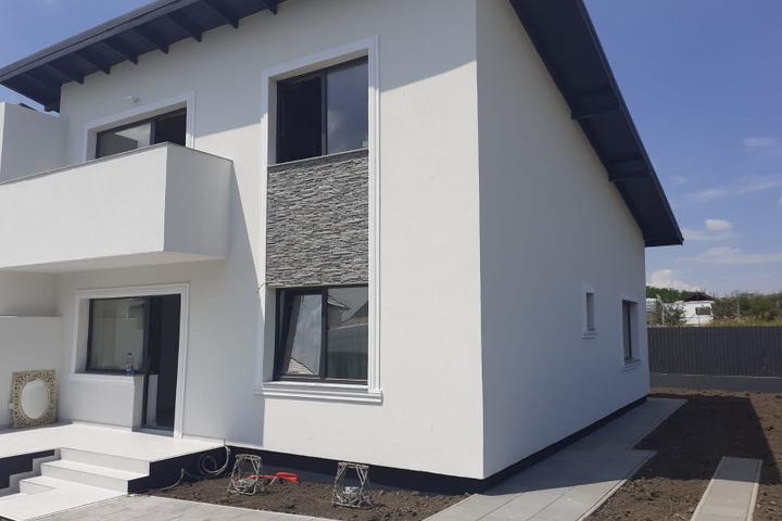 Vila de vanzare Valea Lupului