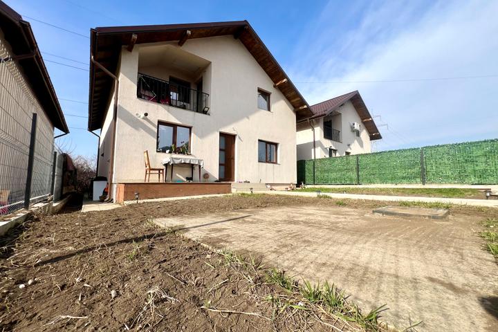 Vila individuala cu 6 camere de vanzare in Horpaz - Miroslava