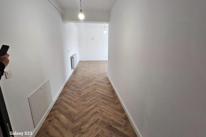 Apartament 3 camere de vanzare Frumoasa-Hlincea