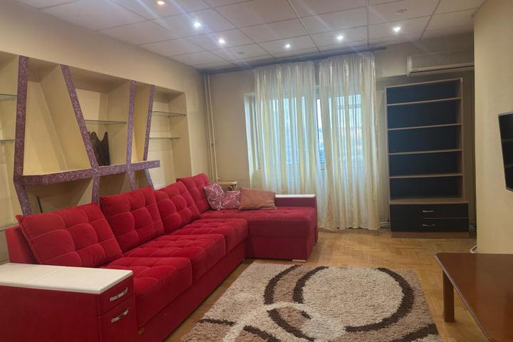 Apartament 4 camere de vanzare Pacurari