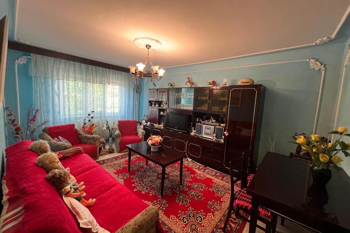 Apartament 3 camere de vanzare Dancu