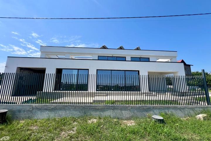 Vila de vanzare Horpaz