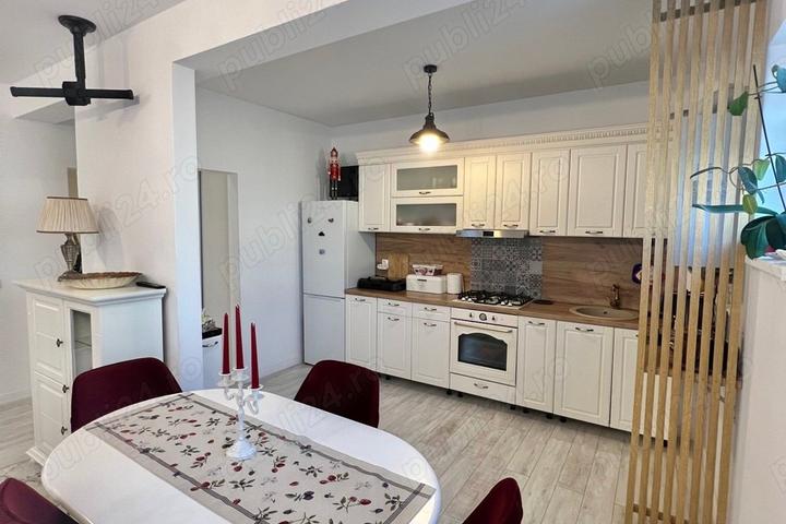 Apartament 3 camere de vanzare Rediu