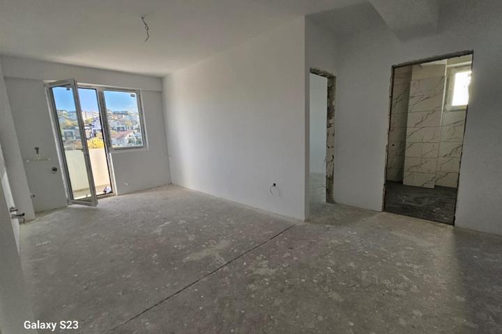 Apartament 2 camere de vanzare -Hlincea