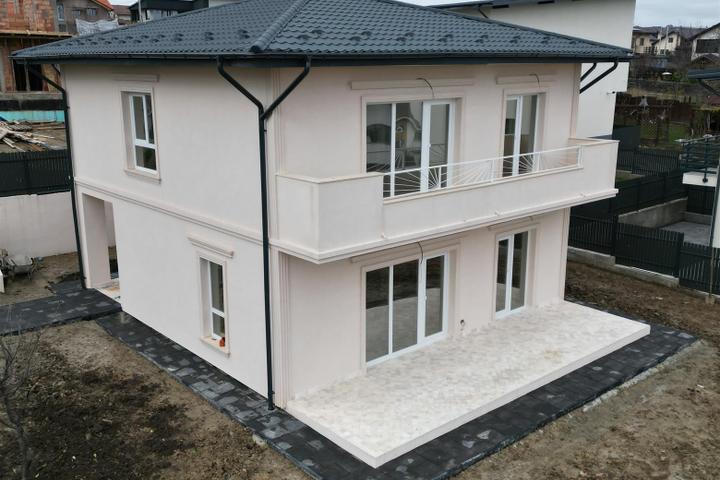 Vila P+1E 4 camere 560mp teren - Valea Lupului Iasi