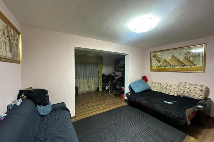 Apartament 3 camere Podu de Piatra