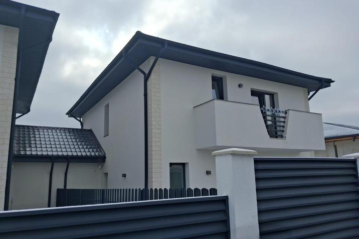 Vila tip Duplex de vanzare Valea Lupului