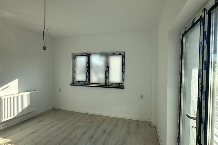 Apartament 2 camere de vanzare decomandat - Vișani