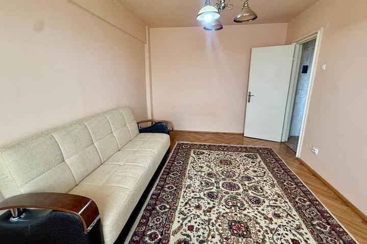Apartament 3 camere Podu Ros