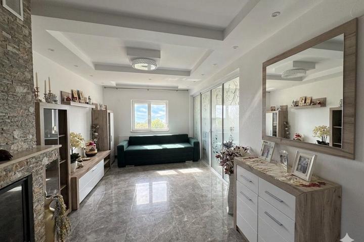 Casa de vanzare la 2 km de Primaria Tomesti