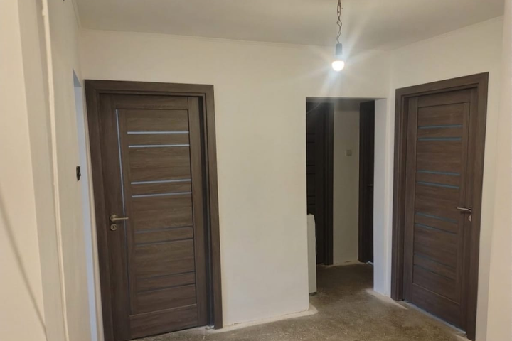 Apartament 3 camere decomandat 65 mp - Centru
