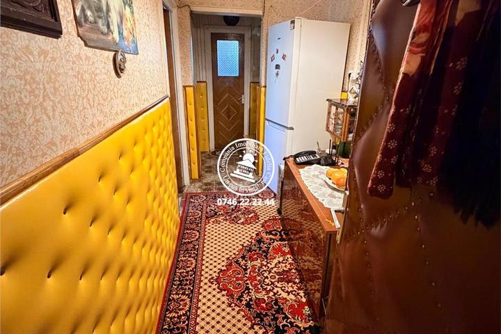 Apartament cu 3 camere decomandat Alexandru-Piata Voievozilor