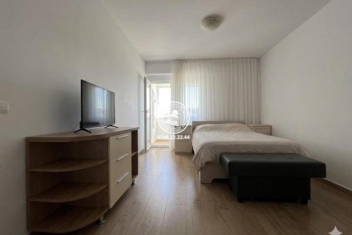 Apartament cu 2 camere decomandat situat in zona Capat CUG - Sos. Nicolina