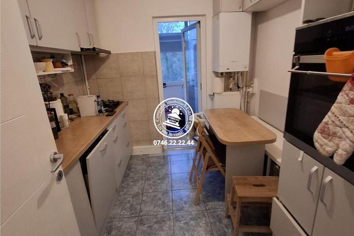 Apartament 3 camere decomandat de vanzare zona Galata -Iasi