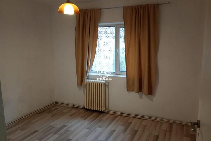 Apartament de vanzare 3 camere Centru