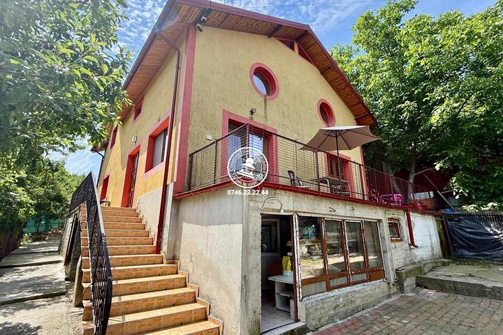 Casa de vanzare in Galata