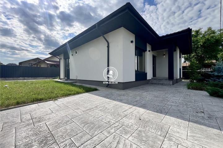 Vila cu 4 camere 330mp de teren de vanzare in Lunca Cetatuii