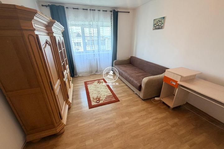 Apartament cu 3 camere decomandat de inchiriat zona Gara