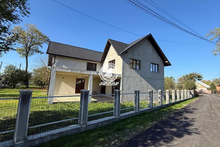 Vila de vanzare Ungheni Prut