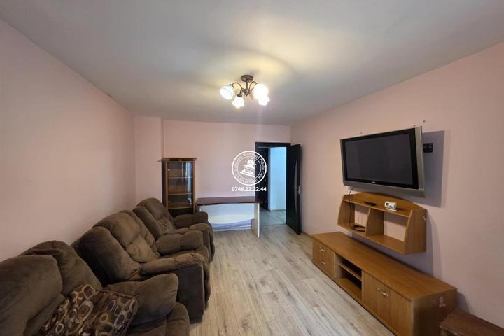 Apartament 2 camere de vanzare - 2 balcoane etaj intermediar - CUG