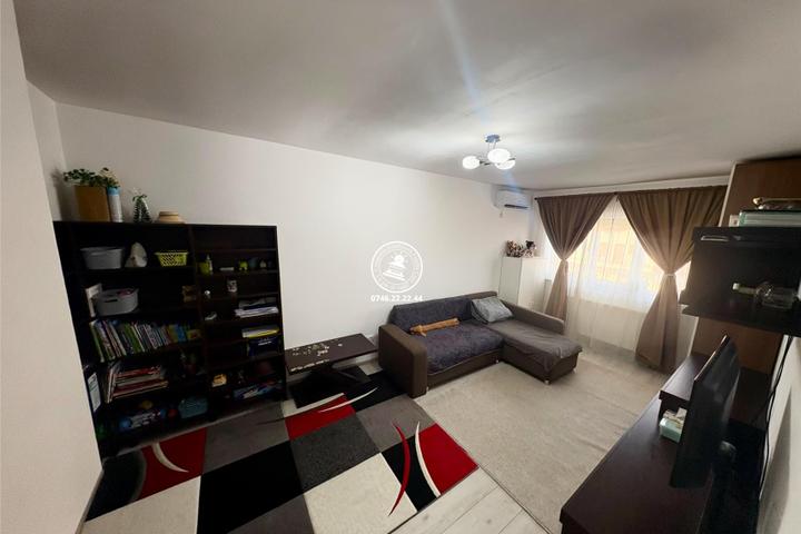 Apartament 2 camere decomandat Bucium loc de parcare