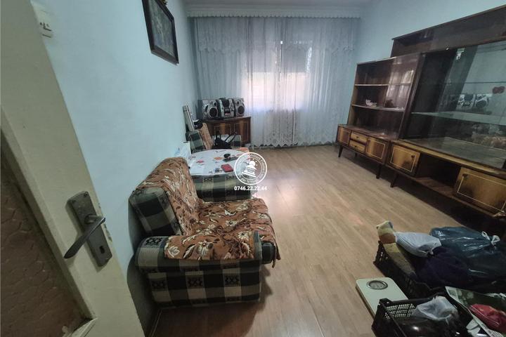 Apartament 2 camere decomandat de vanzare zona Dacia - Iasi