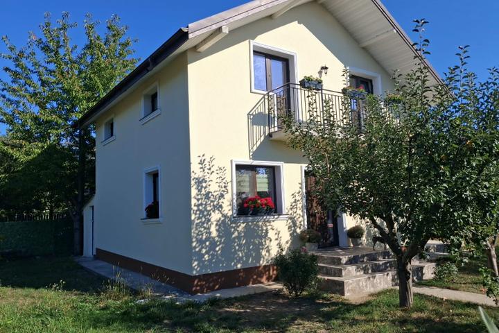 Vila de vanzare Valea Lupului