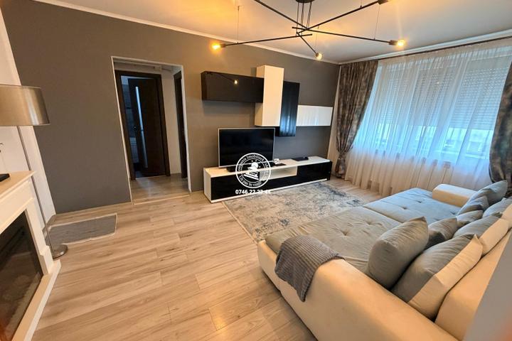 Apartament cu 3 camere decomandat Alexandru 74 mp