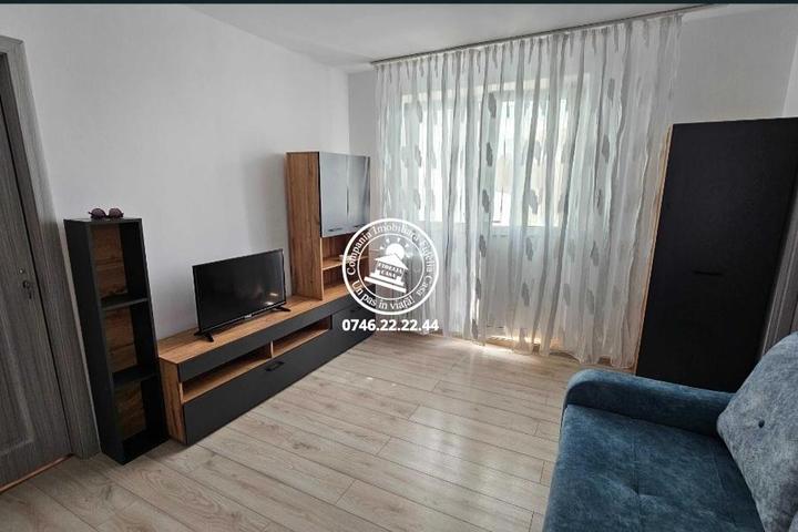Apartament cu 2 camere la prima chirie zona Podu Ros