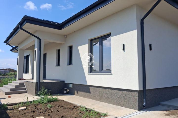 Casa plan parter Breazu - Platoul Marzesti